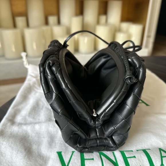 BOTTEGA VENETA mini pouch. Black intrecciato leather. - Picture 3 of 11